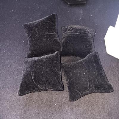 JEWELRY PROPS