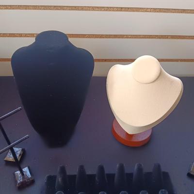 JEWELRY PROPS