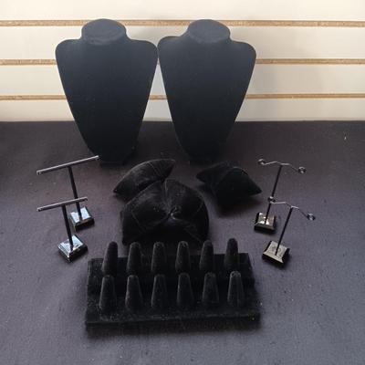 JEWELRY PROPS