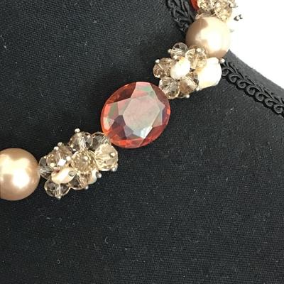 EMS Very nice crystal beaded necklace