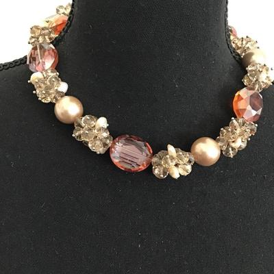 EMS Very nice crystal beaded necklace