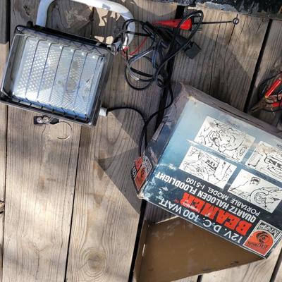 12 v light and trickle charger