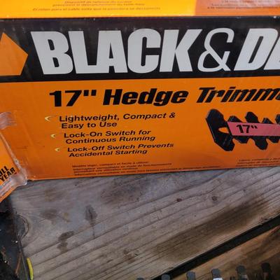 17" and 24" hedge trimmers