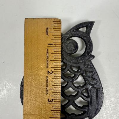 Vintage Set of 5 Cast Iron Owl Trivets Hot Pads