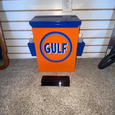 GULF HAND TOWEL DISPENSER