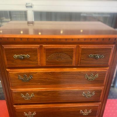 BROYHILL 4 DRAWER CHEST