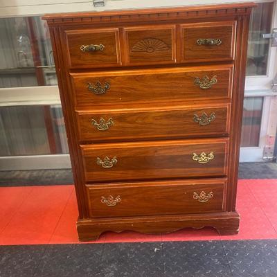 BROYHILL 4 DRAWER CHEST