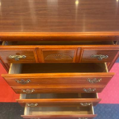 BROYHILL 4 DRAWER CHEST