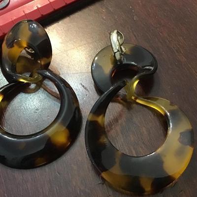 Beautiful Vintage Clip on Twist Hoop Earrings