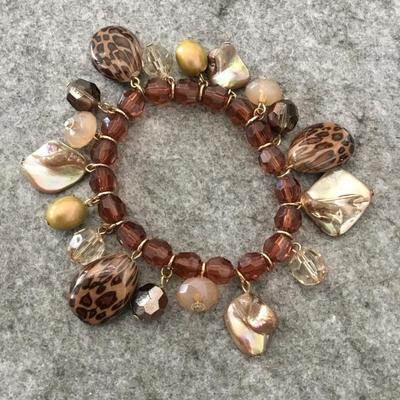 Super cute stretch bracelet