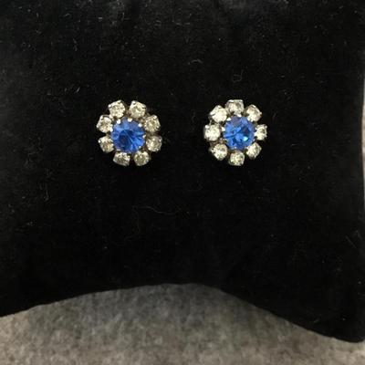 Vintage Silver-tone, flower, rhinestone stud earrings