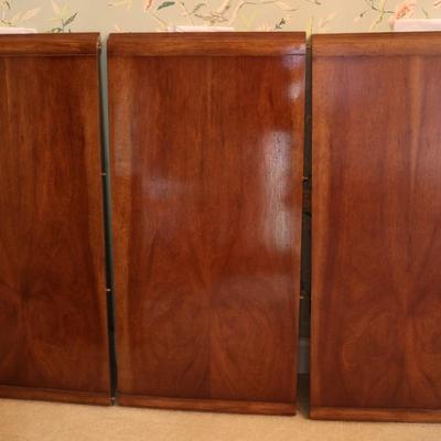 Solid Two Pedestal Dining Table with Three Leaves
