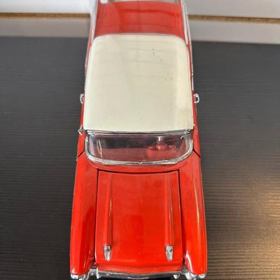 DIE-CAST '57 CHEVROLET MODEL CAR
