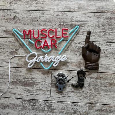 NEON LOOK LIGHTED SIGN PLUS IRON DECOR (1)
