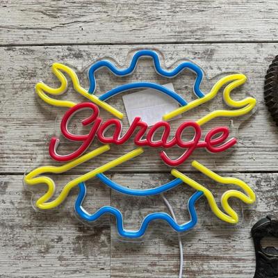 NEON LOOK LIGHTED SIGN PLUS IRON DECOR (3)