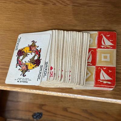 POKER CHIPS & CARDS IN A REVOLVING HOLDER