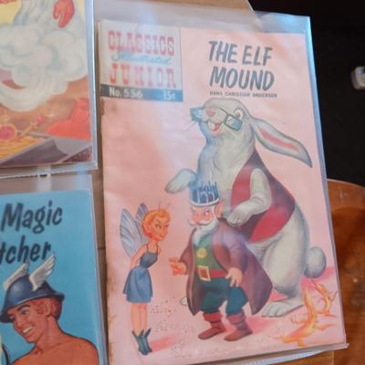 7 CLASSICS JUNIOR VINTAGE COMIC BOOKS
