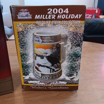 MILLER 2004 MILLER HOLIDAY & BUDWEISER BEER STEIN W/PEWTER TOP