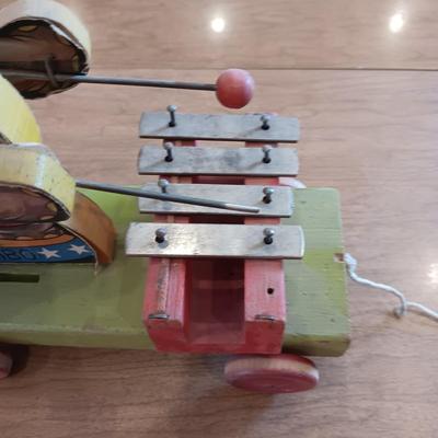DUMBO MUSICAL PULL TOY