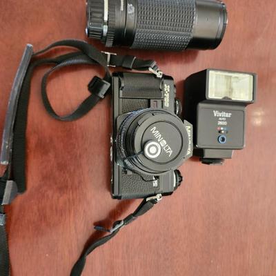 Minolta X-700 35 mm film camera and accessories
