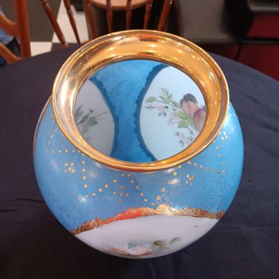 HAND PAINTED VASE AND GLASS FROG