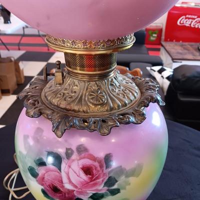 BEAUTIFUL HAND PAINTED GLASS GLOBE OIL LAMP CONVERTED TO ELECTRIC