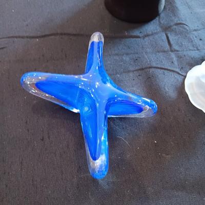BLACK GLASS VASE, STARFISH AND ANGEL CANDLE HOLDER
