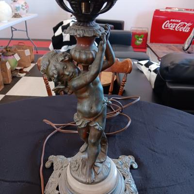 DETAILED BRASS CHERUB OIL LAMP CONVERTED TO ELECTRIC