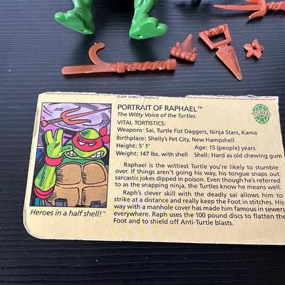 VINTAGE NINJA TURTLE ACTION FIGURES