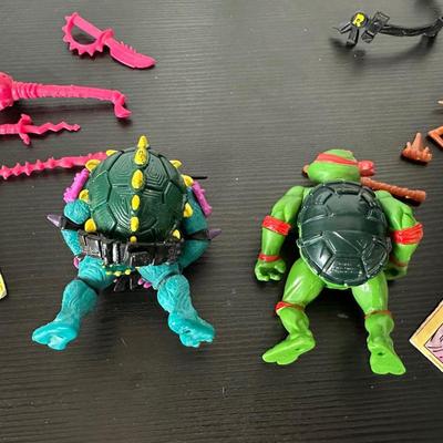 VINTAGE NINJA TURTLE ACTION FIGURES