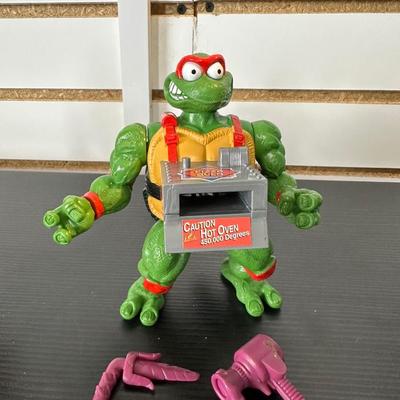 NINJA TURTLE ACTION FIGURES