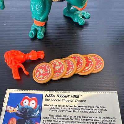 NINJA TURTLE ACTION FIGURES