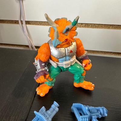 NINJA TURTLE ACTION FIGURES
