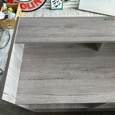 RETAIL CHECKOUT COUNTER WITH LIGHTED DISPLAY CASE