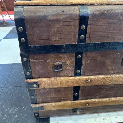 ANTIQUE WOODEN TRUNK WITH IRON ACCENTS