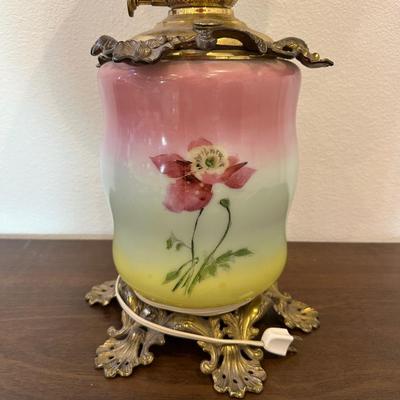 BEAUTIFUL HAND PAINTED PARLOR LAMP