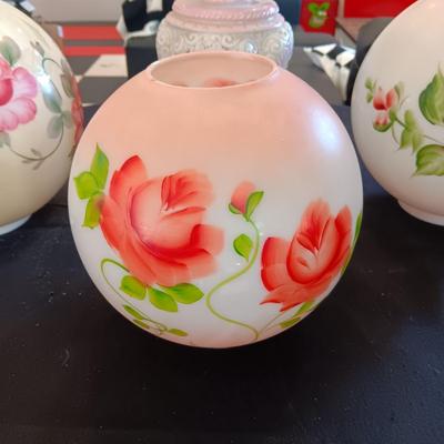 EXTRA GLASS GLOBES AND PARTIAL LAMP