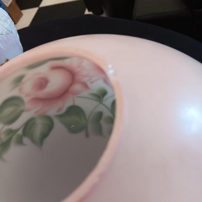 EXTRA GLASS GLOBES AND PARTIAL LAMP