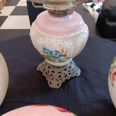 EXTRA GLASS GLOBES AND PARTIAL LAMP