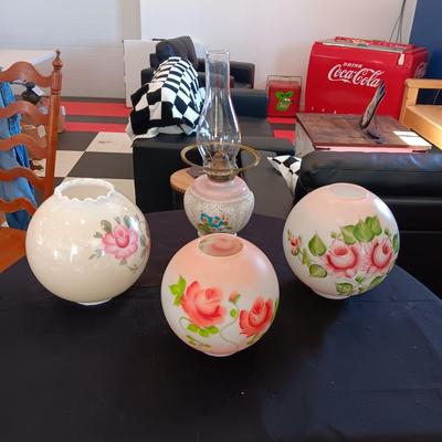 EXTRA GLASS GLOBES AND PARTIAL LAMP