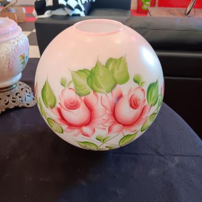 EXTRA GLASS GLOBES AND PARTIAL LAMP