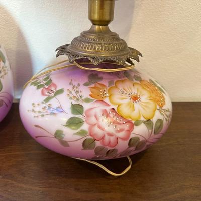 HAND PAINTED PARLOR LAMP WITH EXTRA GLOBE