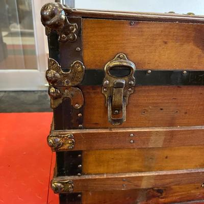 ANTIQUE WOODEN TRUNK