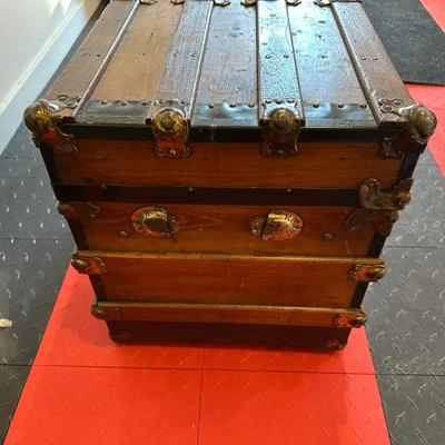 ANTIQUE WOODEN TRUNK