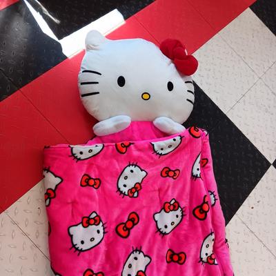 SUPER SOFT HELLO KITTY SLEEPING BAG W/PILLOW