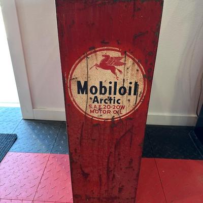 MOBIL OIL ARCTIC HIGHBOY OIL TANK AND PUMP DISPENSING SYSTEM