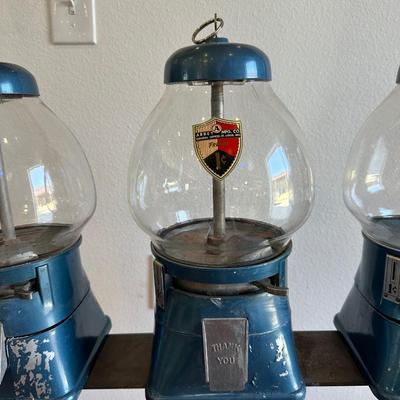TRIPLE PENNY CANDY MACHINE WITH KEY