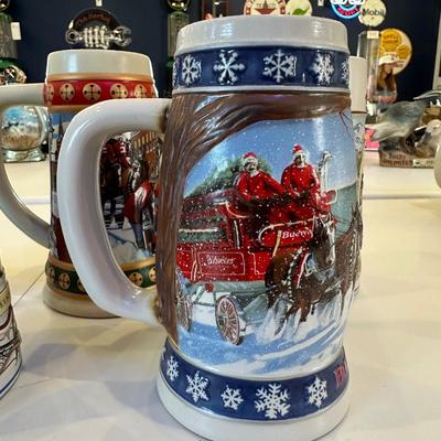 BUDWEISER & COORS MUGS