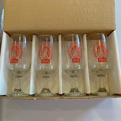 LED/NEON "IT'S 5:00 SOMEWHERE" SIGN, COORS STEMMED BEER GLASSES AND AMBER GLASS ASHTRAY