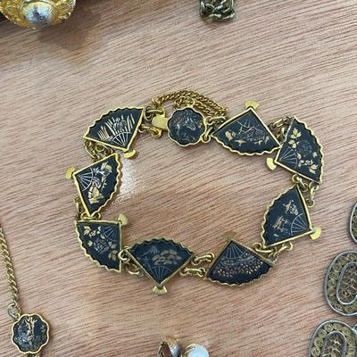 VINTAGE CLUTCH AND COSTUME JEWELRY